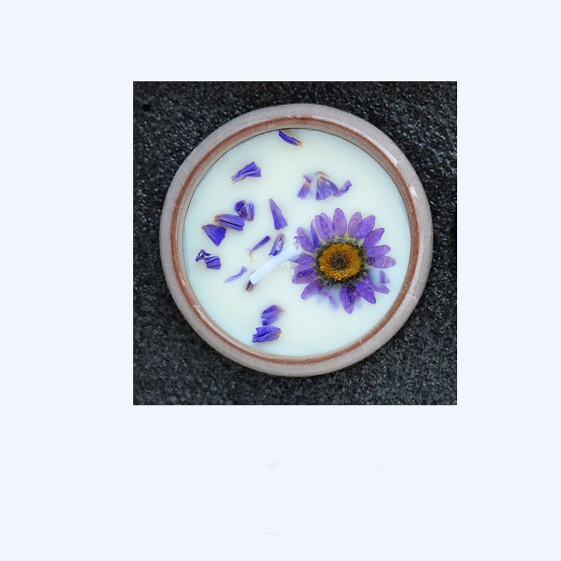 Ceramic Cup With Dried Flowers And Fragrant Candles