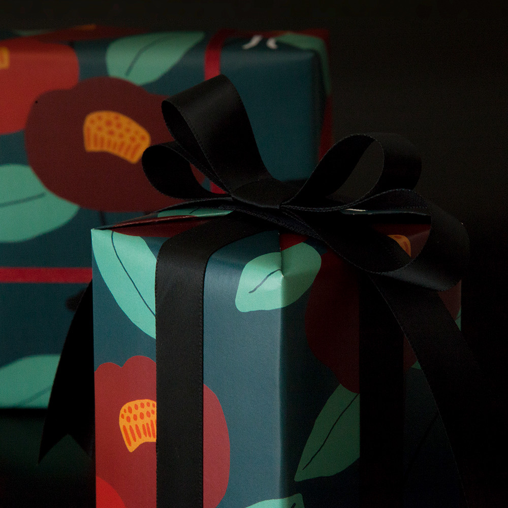 Lola Collection Gift Wrapping Paper Verde